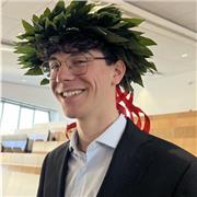 Laureato in ingegneria dell’automazione e diplomato in un liceo scientifico. Aiuto  studenti delle superiori nell’apprendimento.